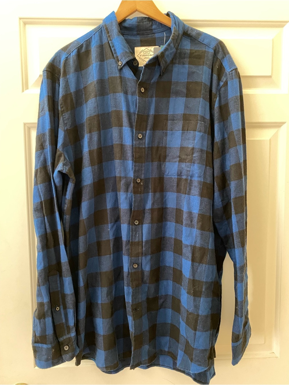 NWT St John’s Bay Plaid Button-Up Blue Button-down XLT